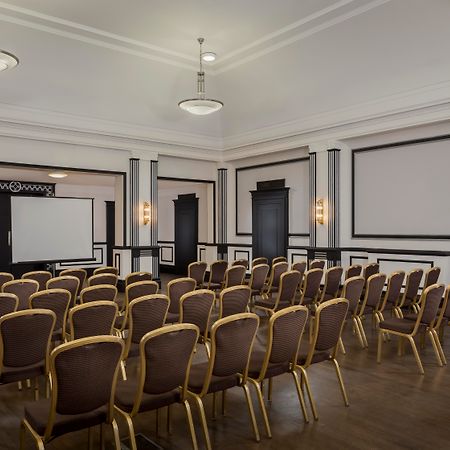 The Queens Hotel Leeds  Exterior photo