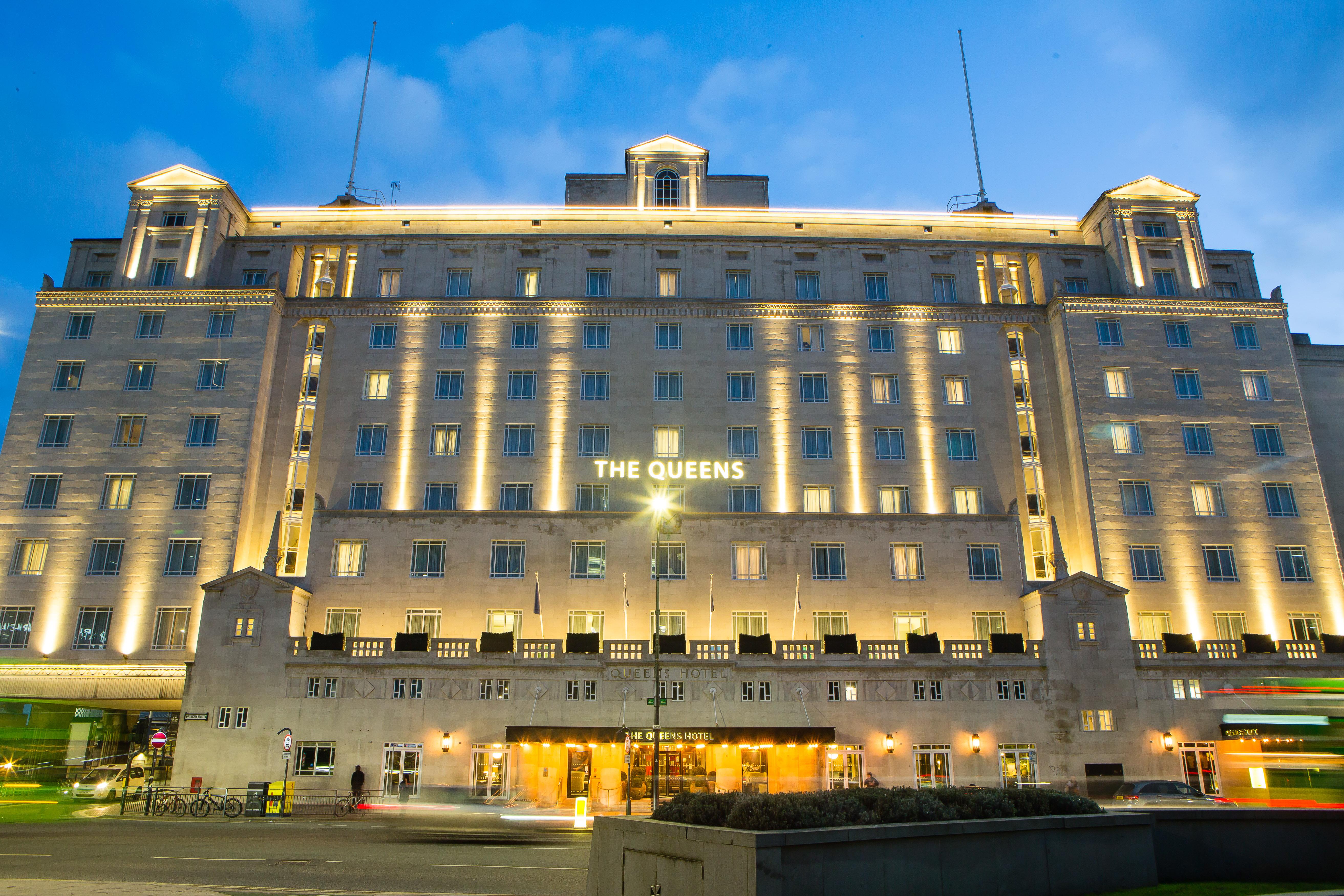 The Queens Hotel Leeds  Exterior photo