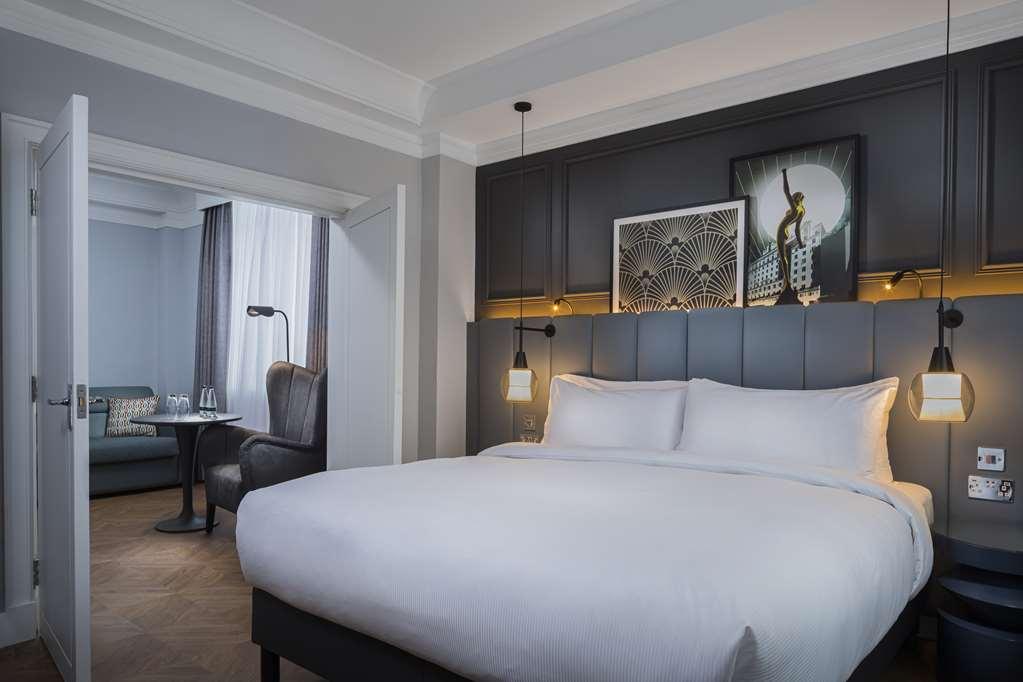 The Queens Hotel Leeds  Room photo