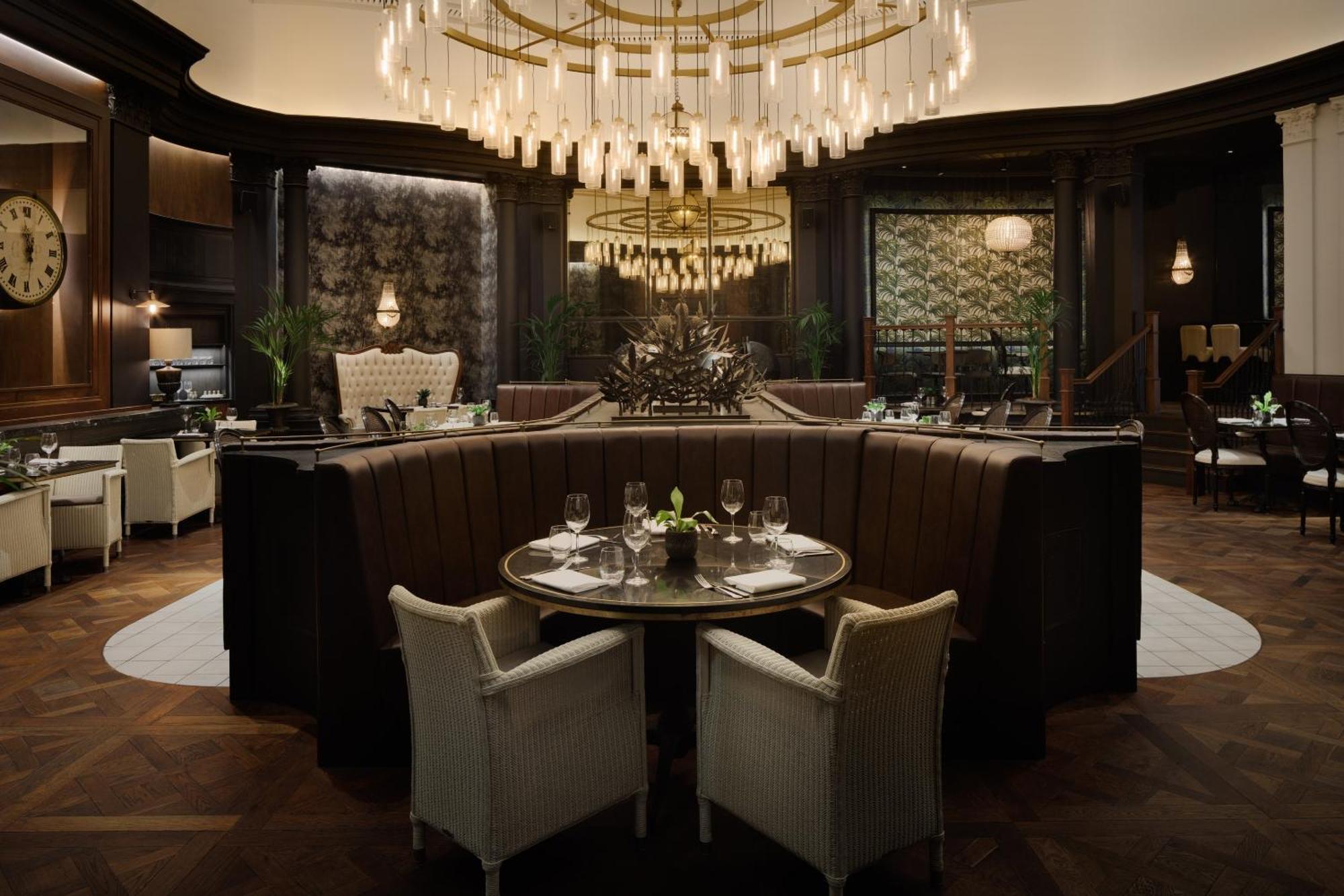 The Queens Hotel Leeds  Exterior photo