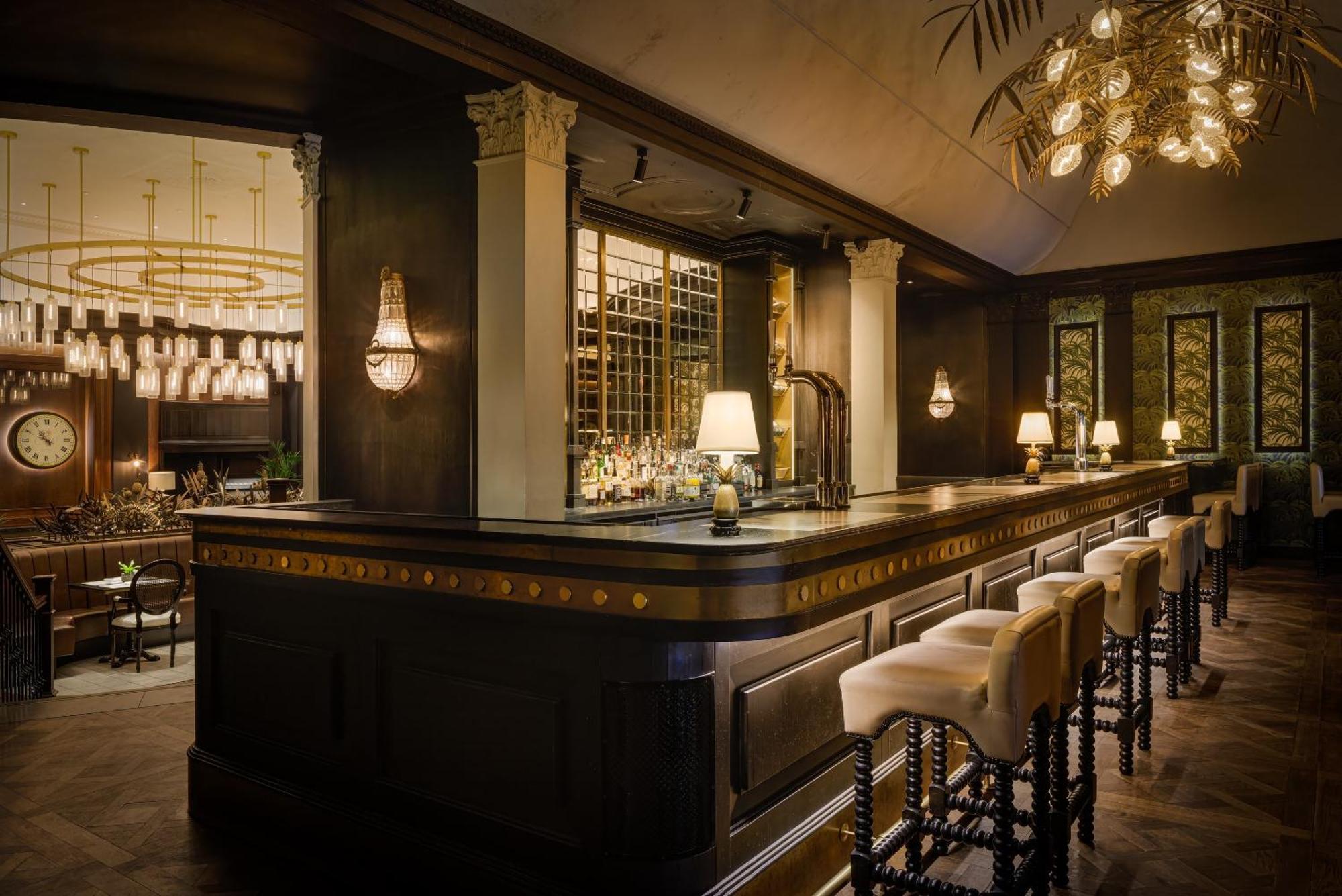 The Queens Hotel Leeds  Exterior photo