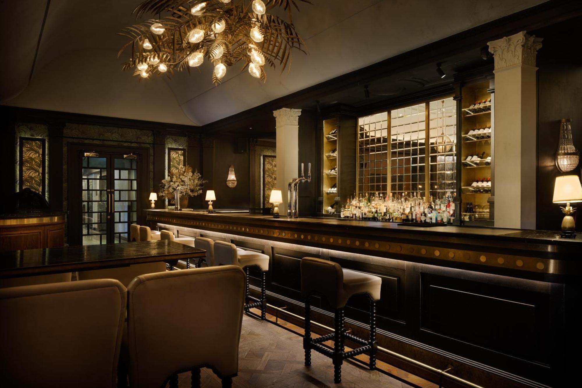 The Queens Hotel Leeds  Exterior photo