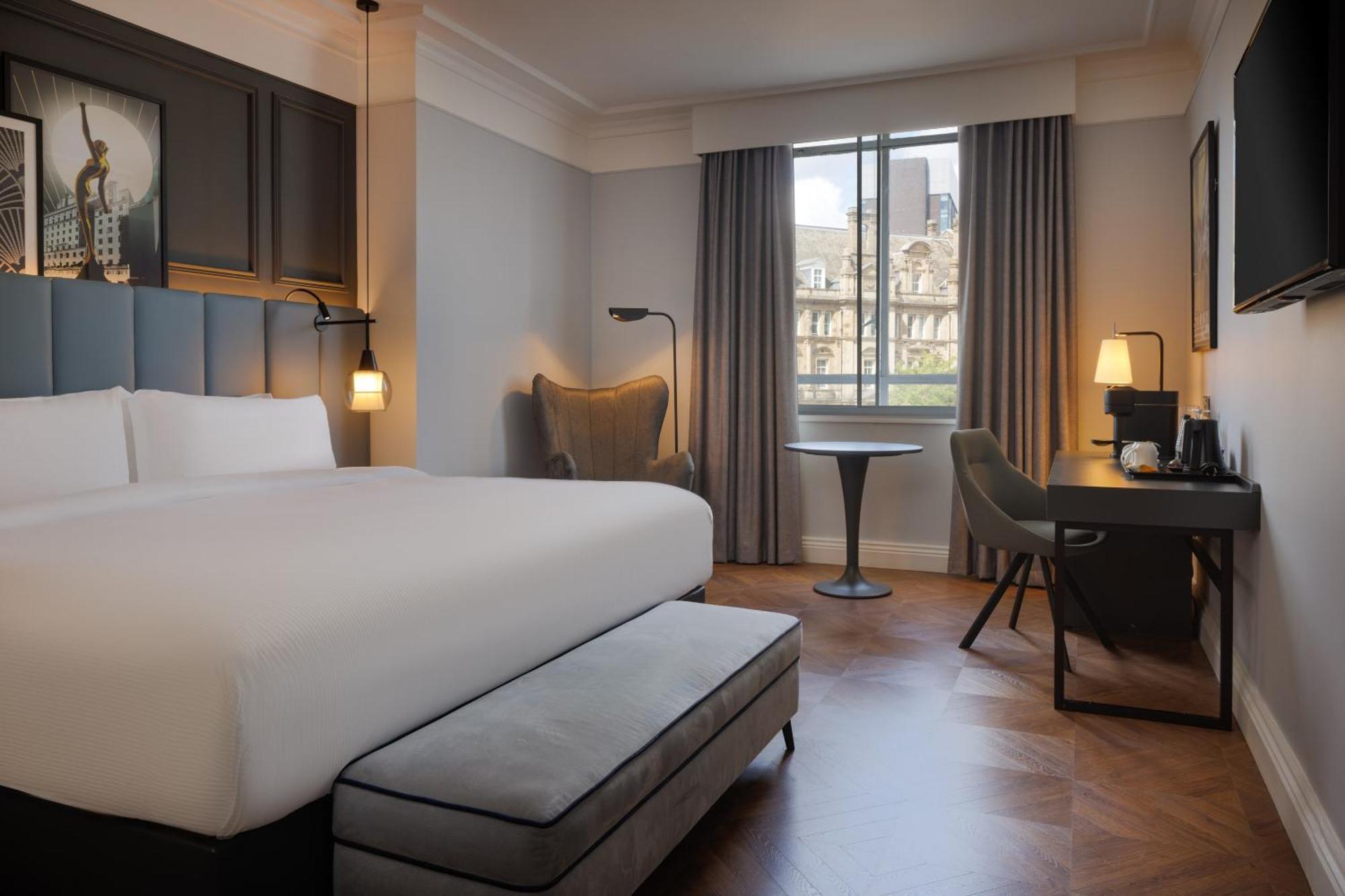 The Queens Hotel Leeds  Exterior photo