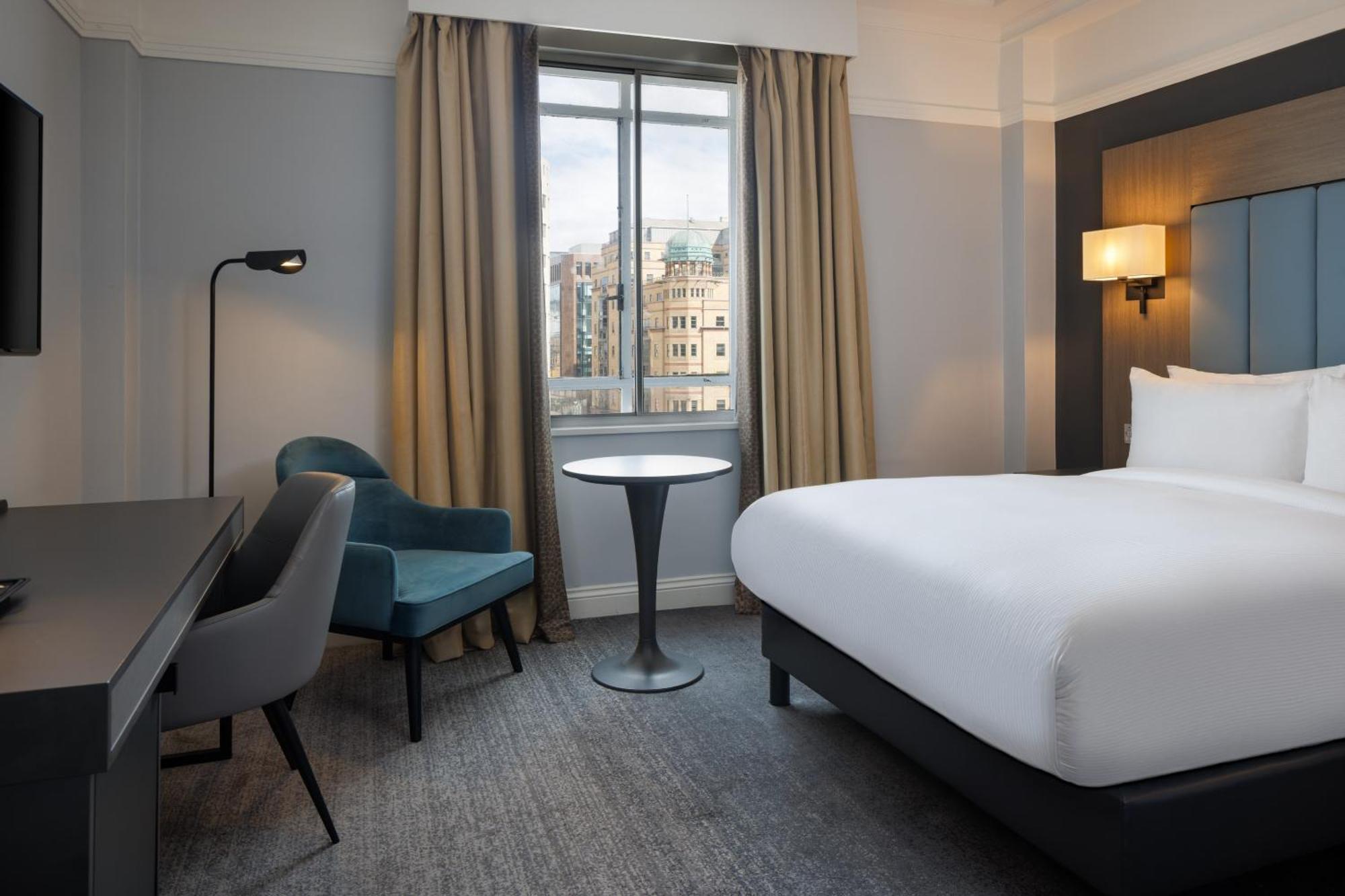 The Queens Hotel Leeds  Exterior photo