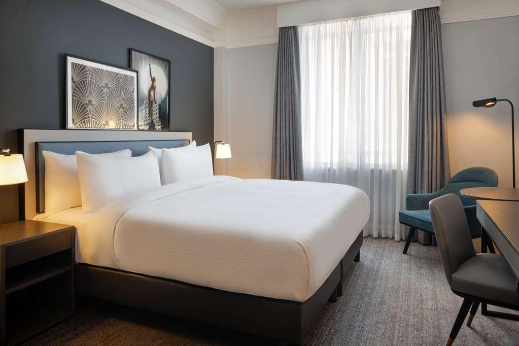 The Queens Hotel Leeds  Room photo